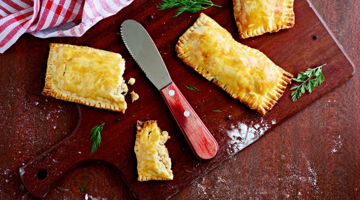 Пиріжки з курятиною і яйцями рецепт