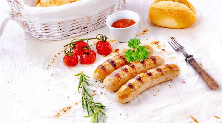 Домашні курячі сосиски з сиром