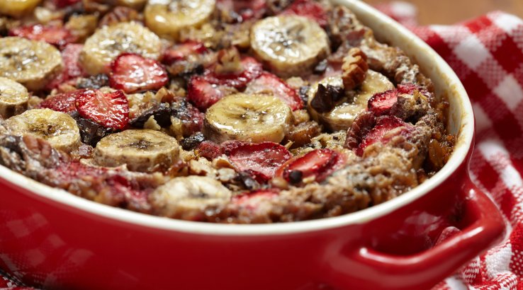 Вівсянка з полуницею і бананами