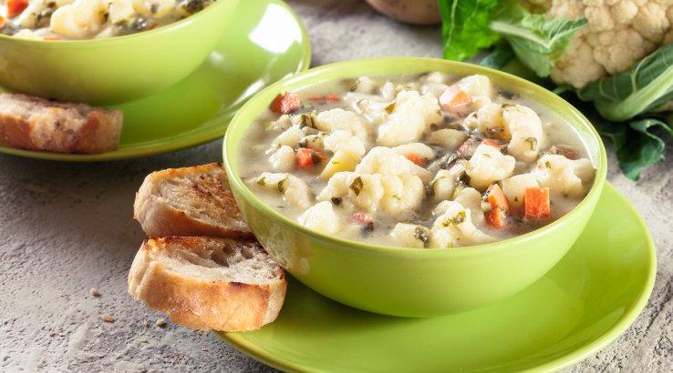 Курячий суп із цвітною капустою