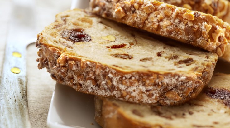 Хлеб с луком и орехами – рецепт