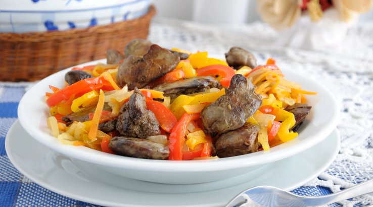 Салат з печінкою і перцем