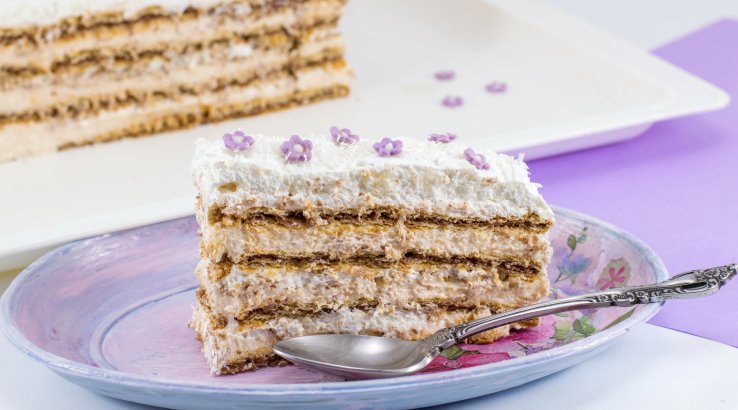 Торт із печива та сметани