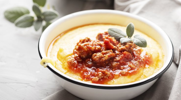 М'ясне рагу з полентою