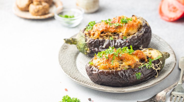 баклажани з гливами під сиром