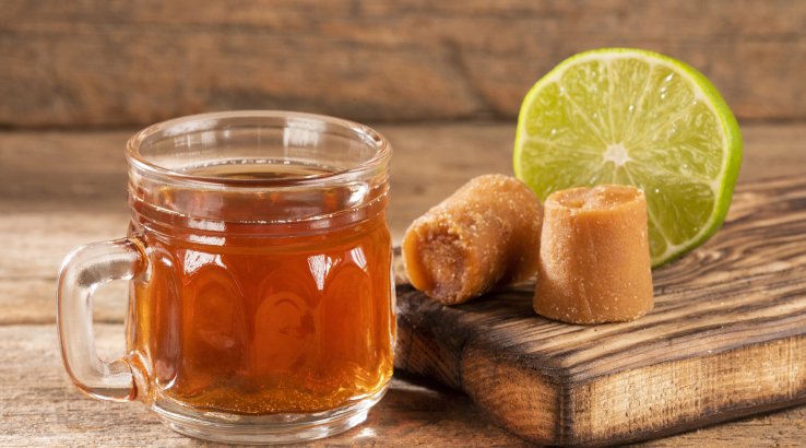 Лимонний напій з панелою