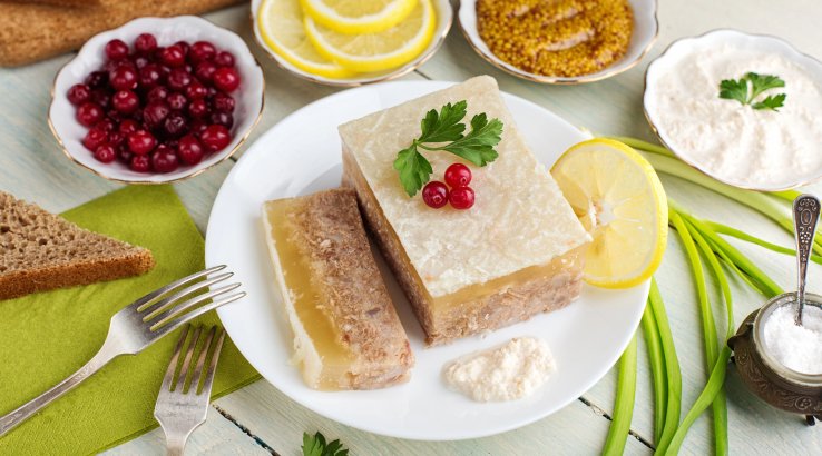 Холодець зі свинячої рульки