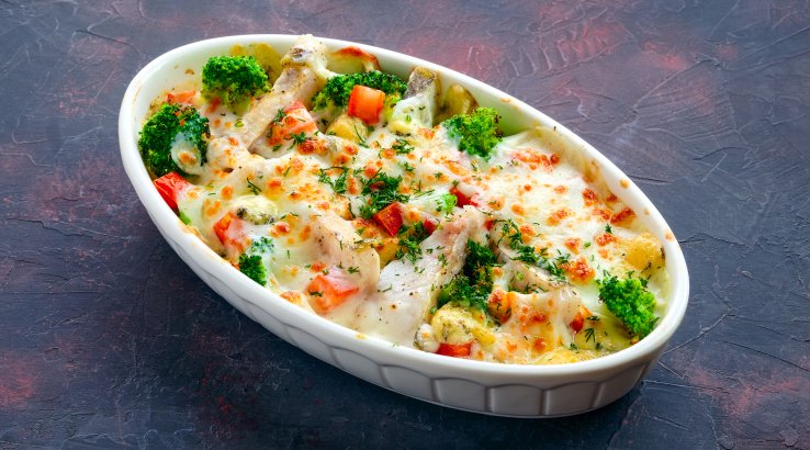 Запіканка з філе судака та броколі під сиром