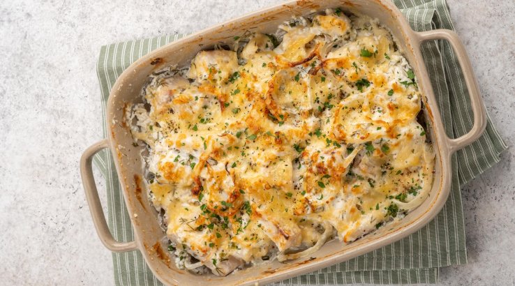 Запечені рибні консерви з картоплею