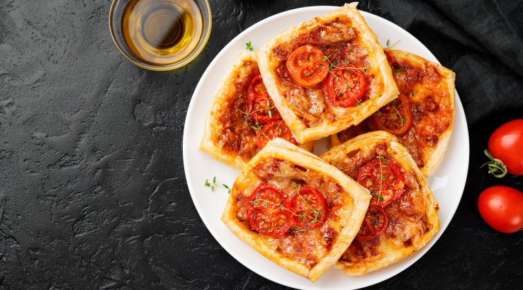 Піца з томатами