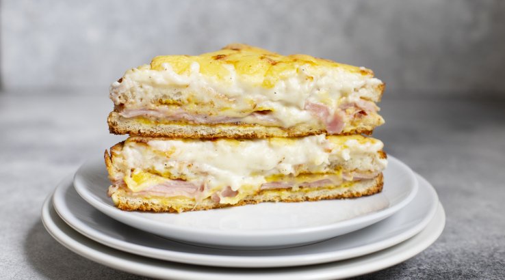 Крок-месьє з шинкою та сиром