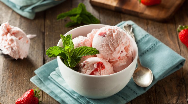 Лимонно-полуничне морозиво