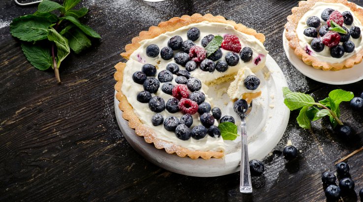 Сирний торт з йогуртом і вершками