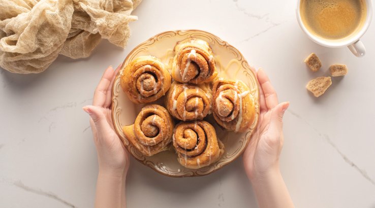 Морквʼяні булочки з корицею