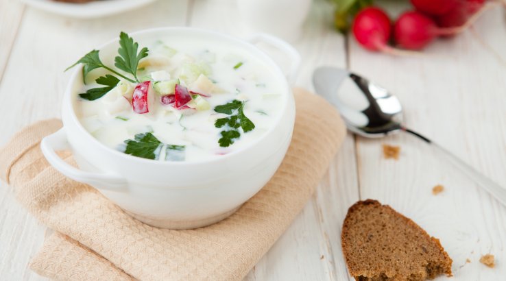 Холодний огірковий суп з цукіні та бринзою