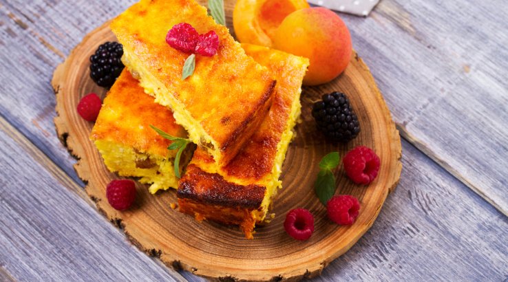 Персикова сирна запіканка