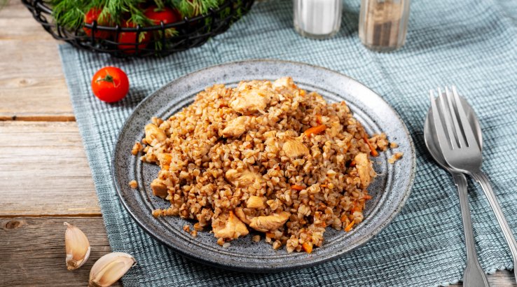 Каша з м'ясом