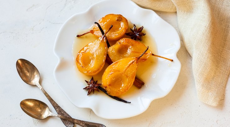 Груша у білому вині