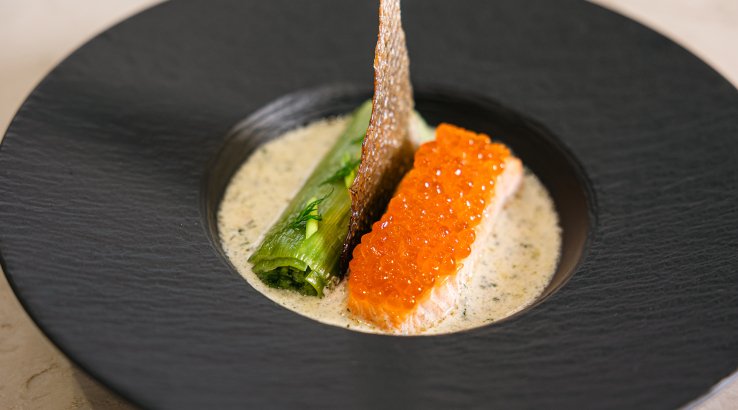 Лосось з цибулевим канелоні