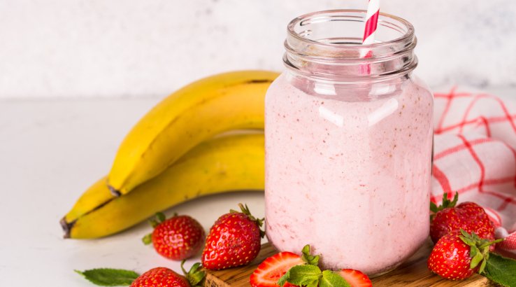 Смузі з кефіром і ягодами