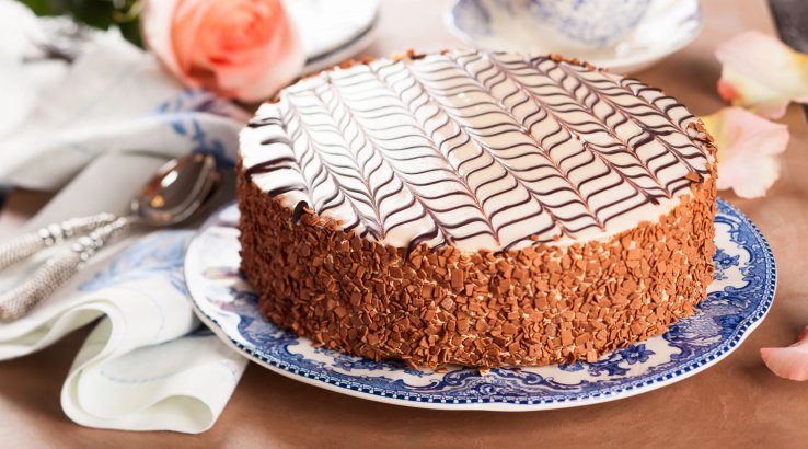 Святковий торт "Естерхазі"