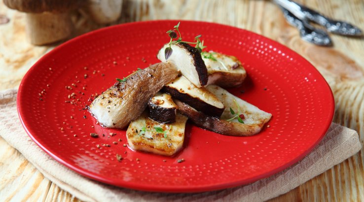 Білі гриби на грилі