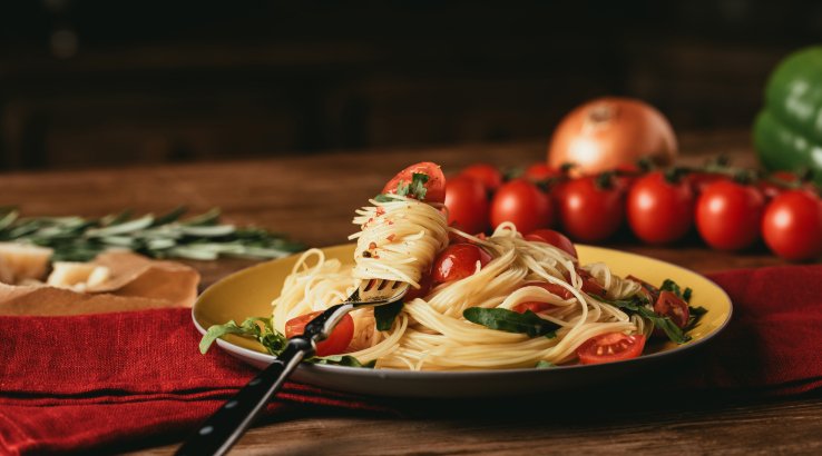 спагеті з помідорами