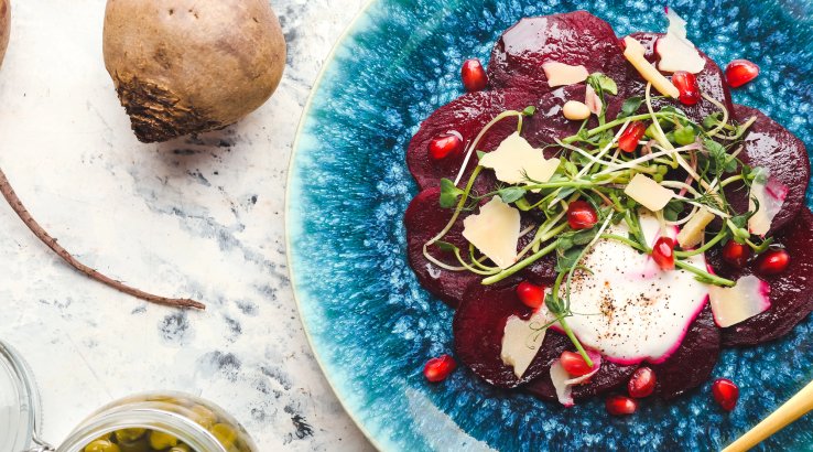 Карпачо з буряка зі страчателою