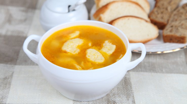 Пшоняний суп з галушками