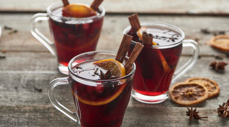 Глінтвейн з фруктами