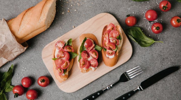 Брускети з рибою