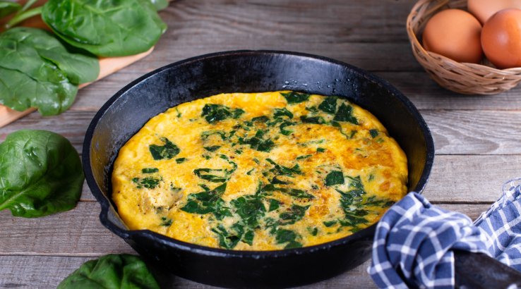 Фриттата с мангольдом и творогом