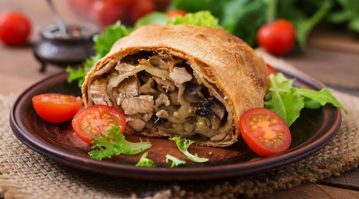 штрудель з куркою і грибами