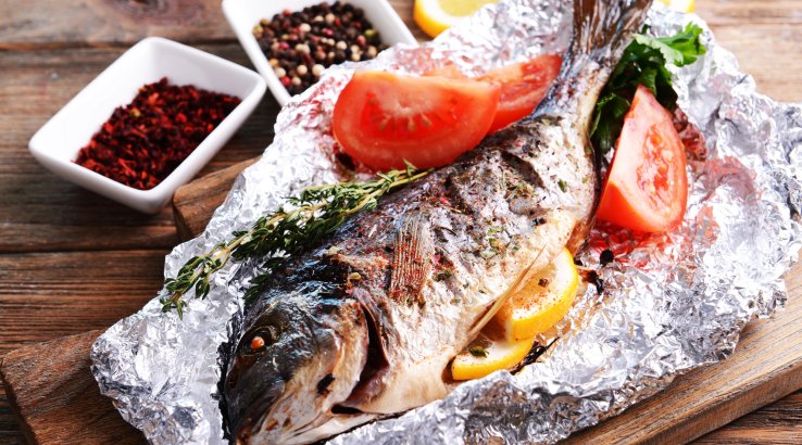 Як смачно запекти рибу у фользі