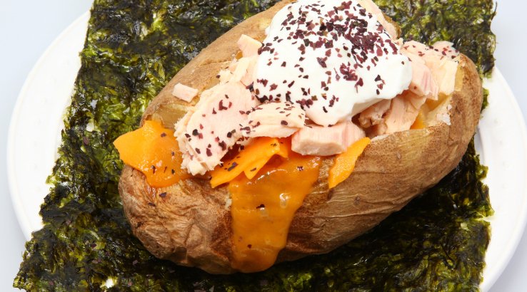 Картопля з тунцем і сиром