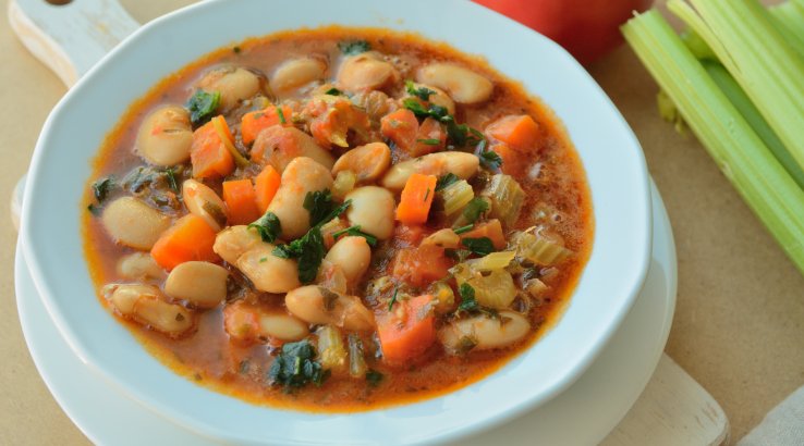 Фасолада з білої квасолі