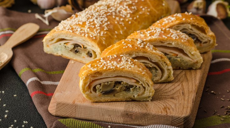 Завиванець з грибами та сиром