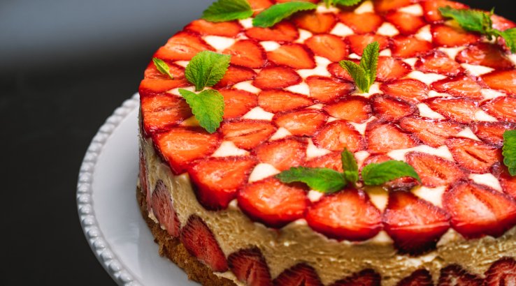 Торт фрезьє з полуницею