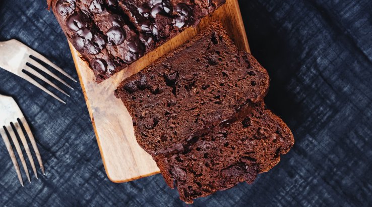 Шоколадний пиріг зі згущеним молоком