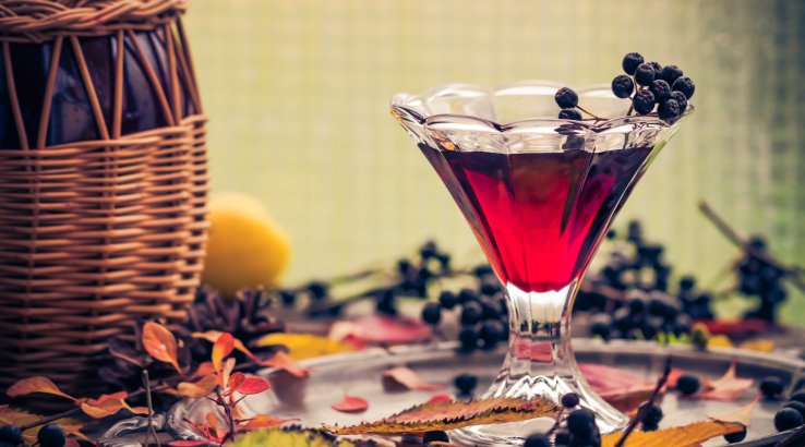 Наливка з чорноплідної горобини