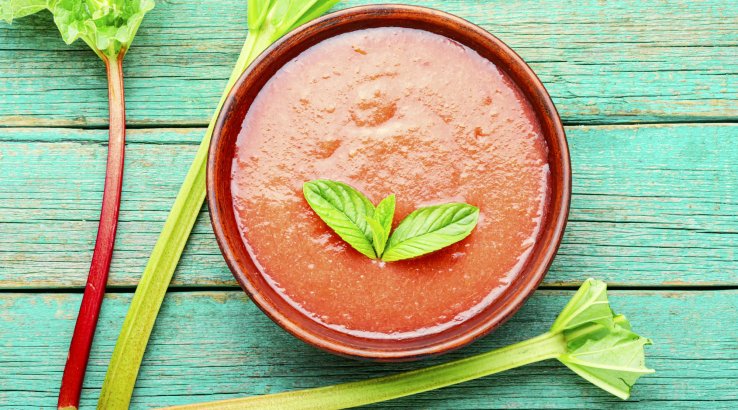 Суп із ревеню