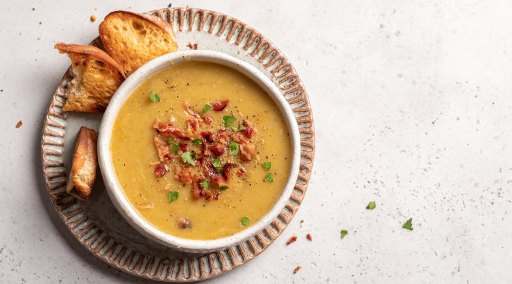 Картопляний крем-суп з беконом