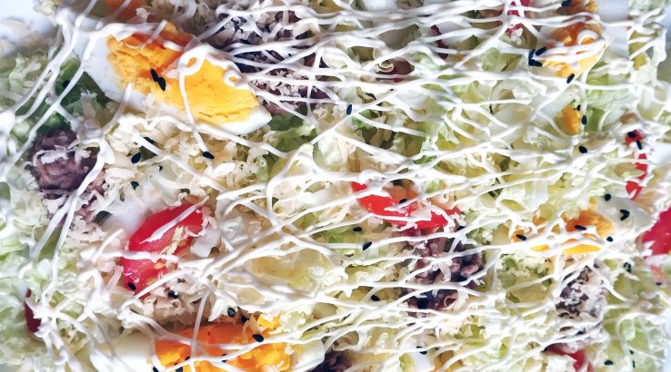 Салат з тунця і пекінської капусти