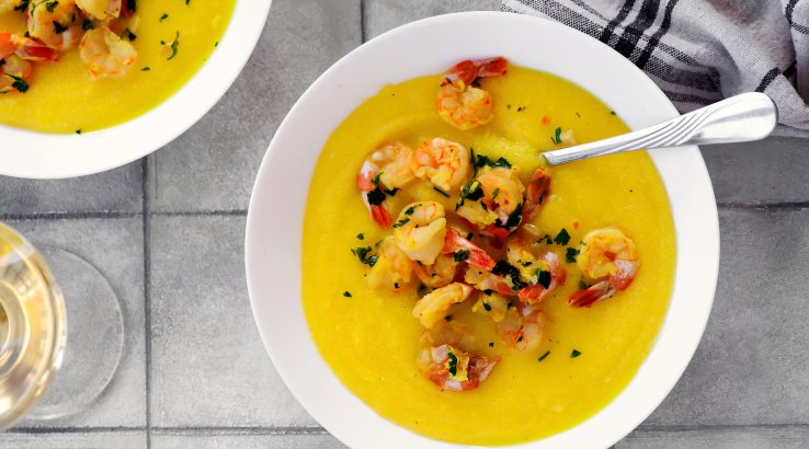 Креветки з полентою