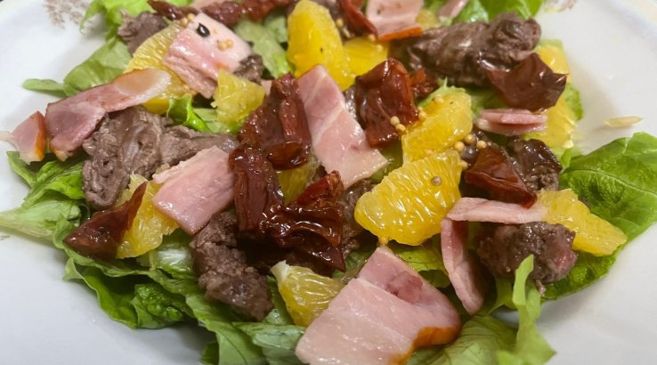 Салат з яловичиною та апельсинами