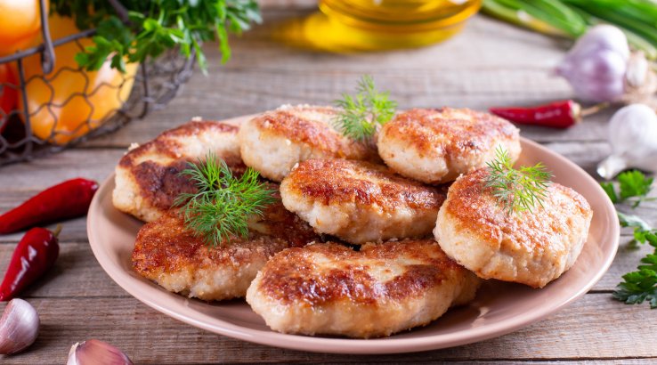 Прості рибні котлети з йогуртом