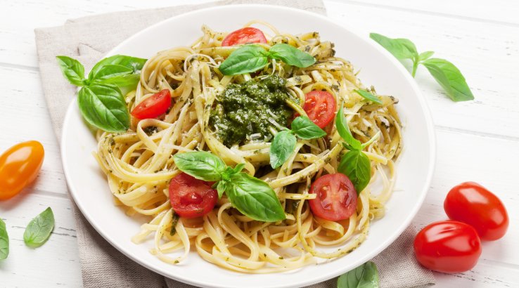 Спагеті з песто і чері рецепт