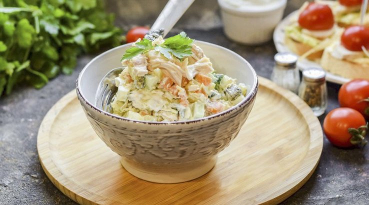 Олів’є з авокадо і свіжим огірком