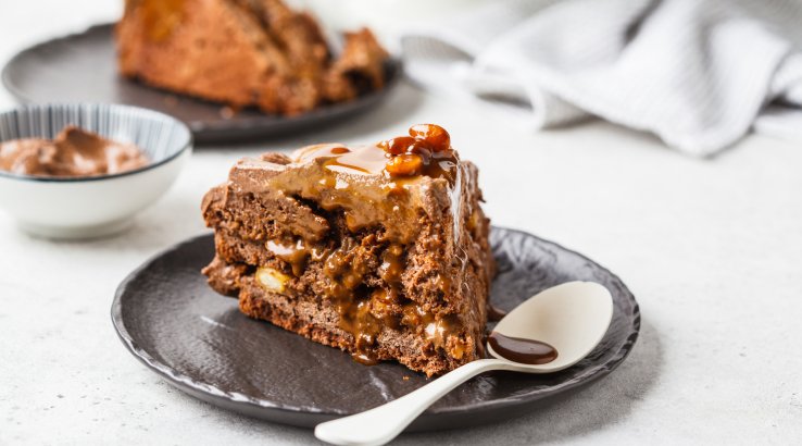 Пирог с арахисовым маслом и финиками