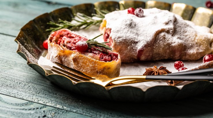 Лінивий штрудель з вишнями